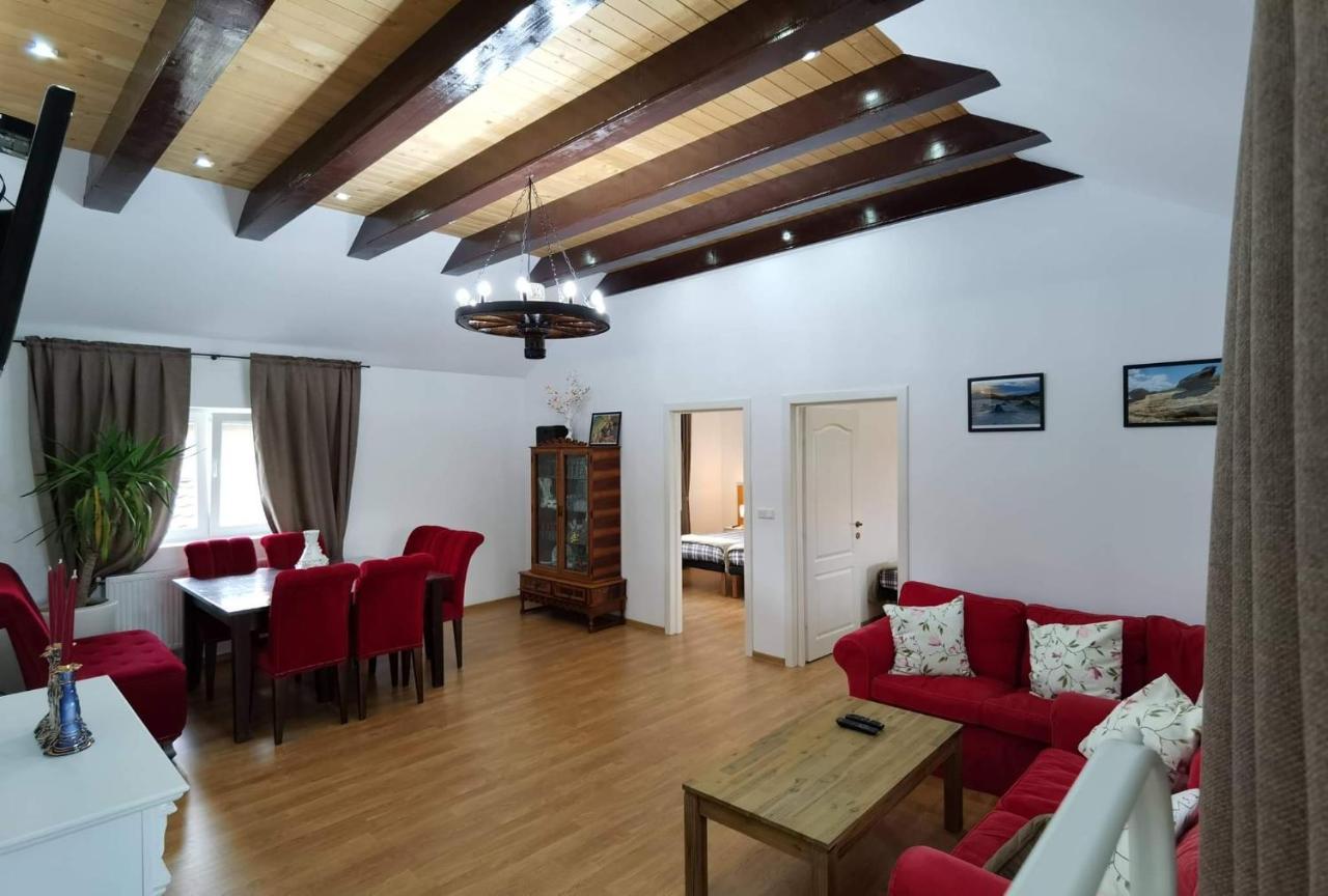 Apartament 2 Camere - Casa Divertis Buzau Exterior foto